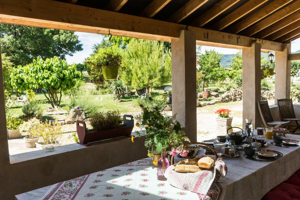 "Il Etait Une Soie..." Otel Saint-Vincent-de-Barres Dış mekan fotoğraf