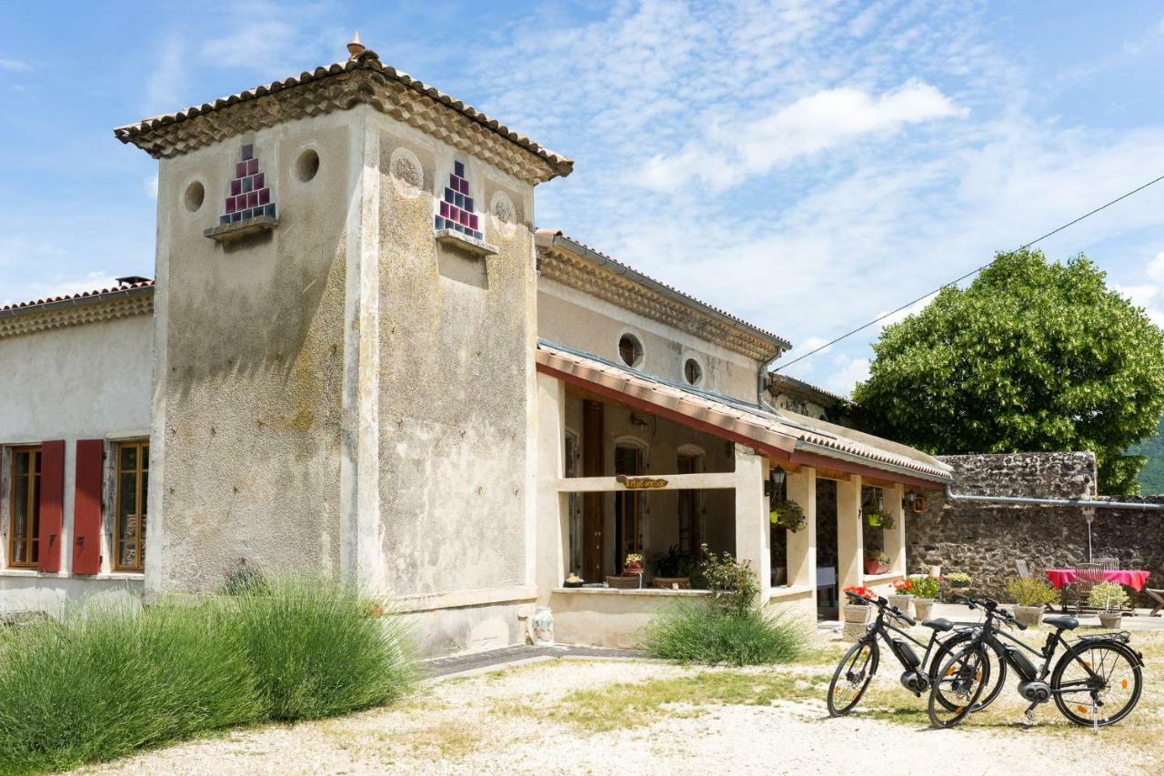 "Il Etait Une Soie..." Otel Saint-Vincent-de-Barres Dış mekan fotoğraf